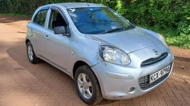 2012 Nissan March 
