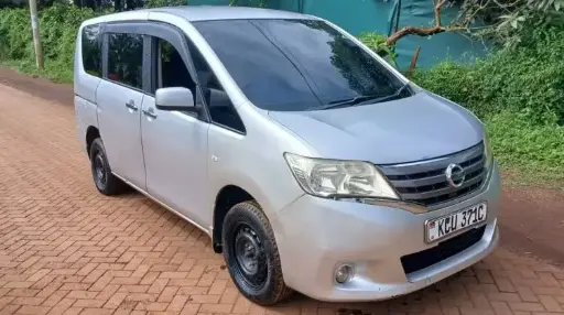 2011 Nissan Serena