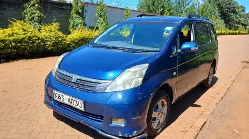 2005 Toyota Isis